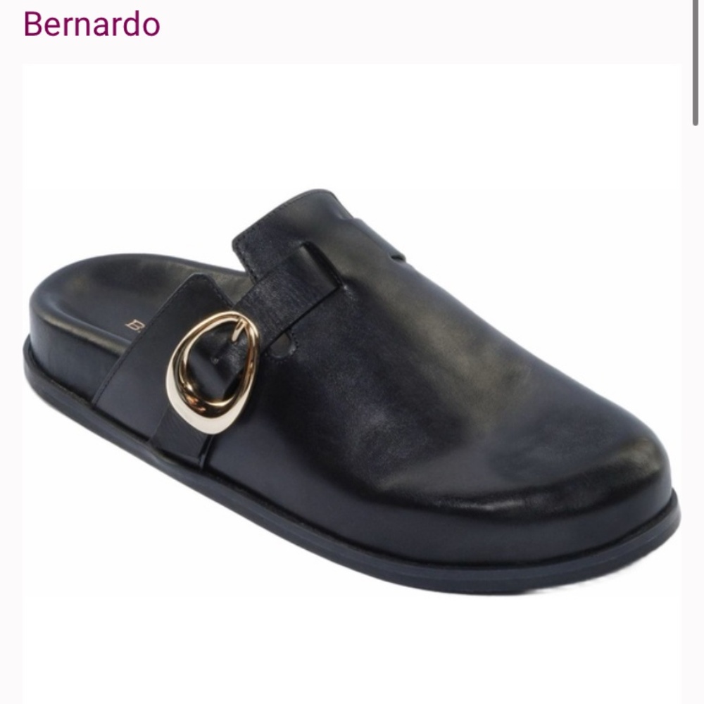 NWOT Bernardo Black Leather Slides/Mules Size 6.5M